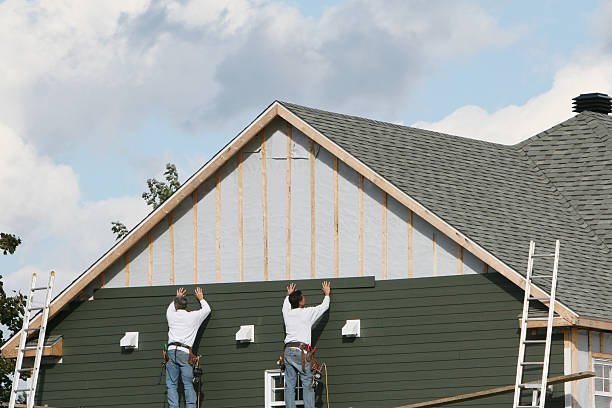 Professional Siding Replacement technician working in Plymouth, OH